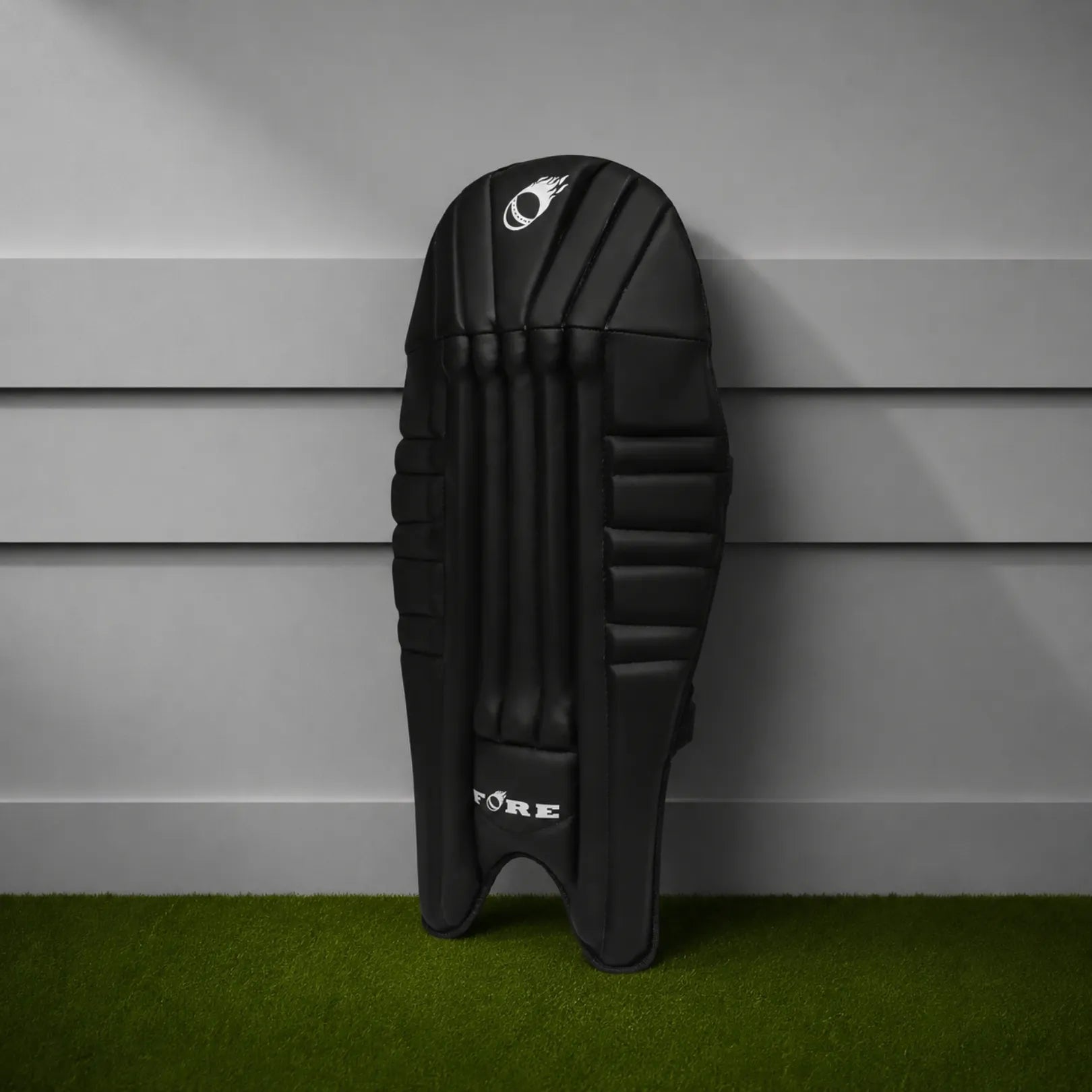 Cricket Keeping Pad (Black)