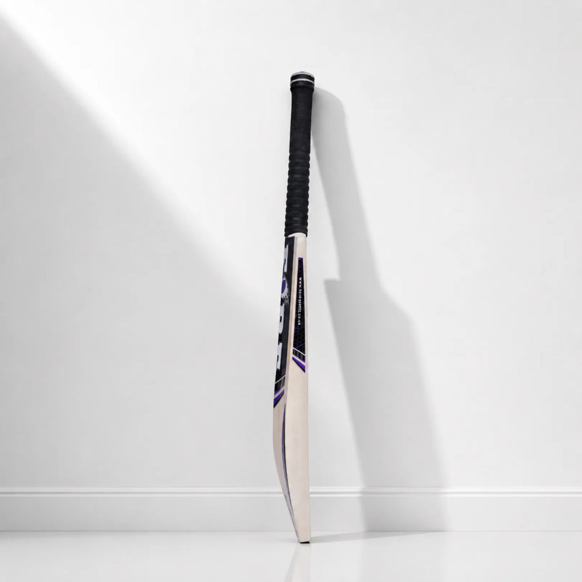 English Willow Tornado Cricket Bat