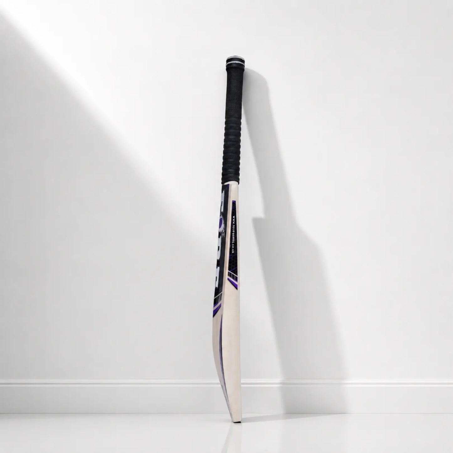 English Willow Tornado Cricket Bat